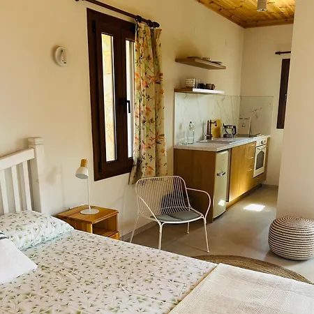 Pasithea Luxury Mikros Prinos